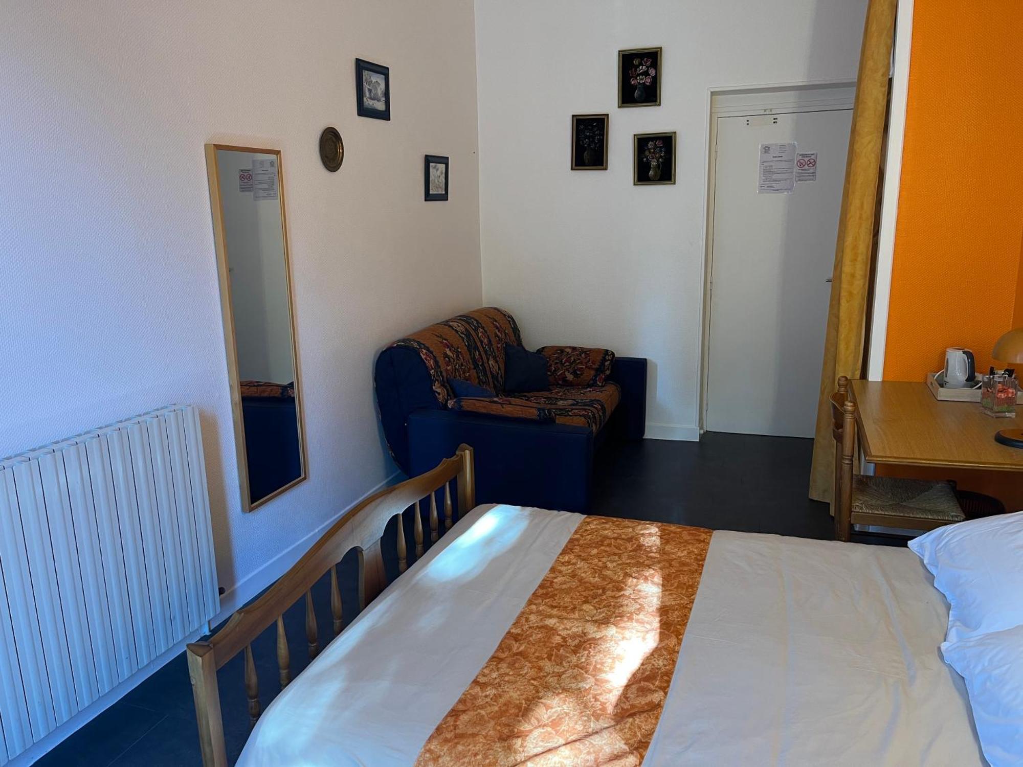 Chateau Lou Cante Perdrix La Vernarede Esterno foto