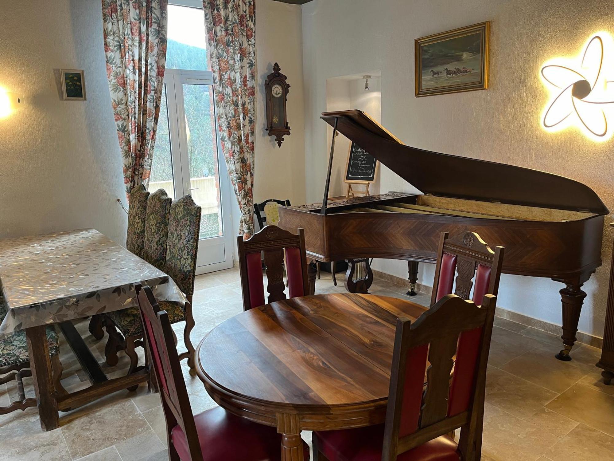 Chateau Lou Cante Perdrix La Vernarede Esterno foto
